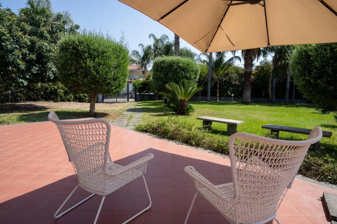 Villa Green Place Mascali 0*,